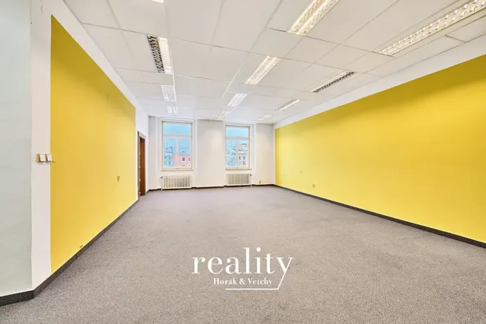 Pronájem kanceláře, Jihlava, Masarykovo náměstí, 73 m2