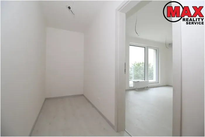 Pronájem bytu 1+kk, Odolena Voda, Pod Sokolákem, 33 m2