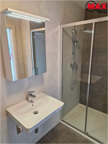 Pronájem bytu 1+kk, Odolena Voda, Pod Sokolákem, 33 m2