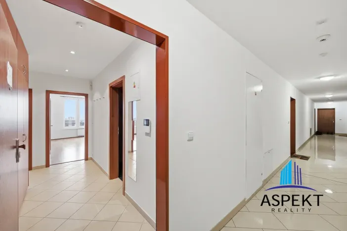 Pronájem bytu 2+kk, Praha - Stodůlky, Tlumačovská, 58 m2