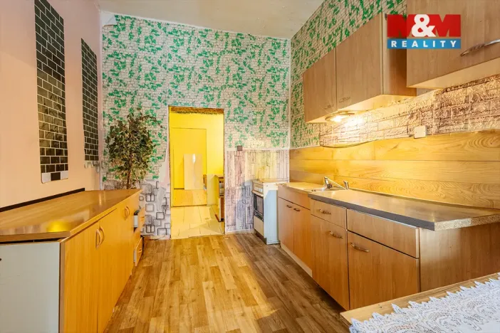 Prodej rodinného domu, Šluknov, nám. Míru, 258 m2