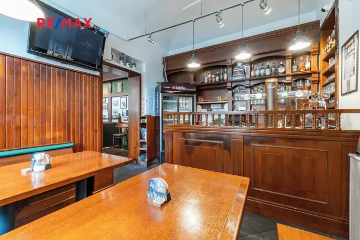 Pronájem restaurace, Praha - Nusle, Sekaninova, 254 m2