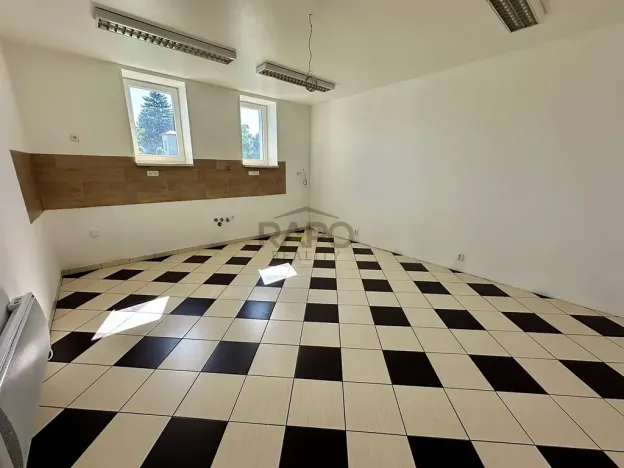 Pronájem obchodního prostoru, Napajedla, 2. května, 11 m2