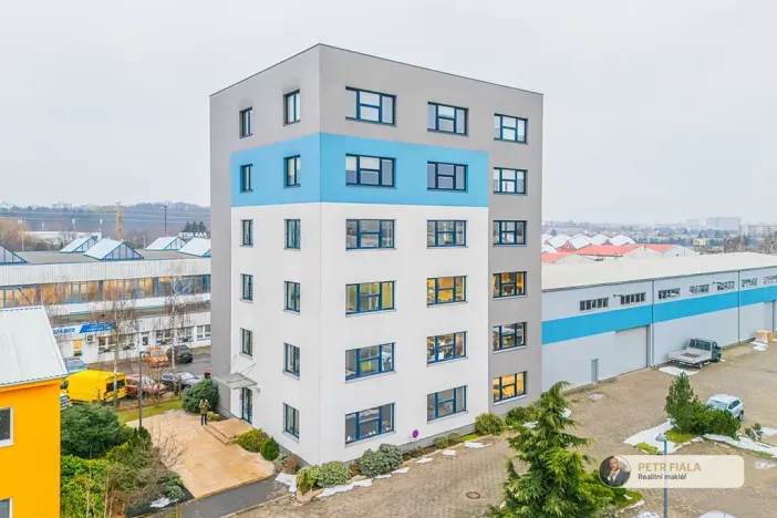 Pronájem kanceláře, Praha, Dopraváků, 258 m2