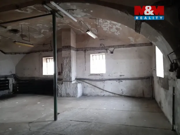 Pronájem, Lešná, 379 m2