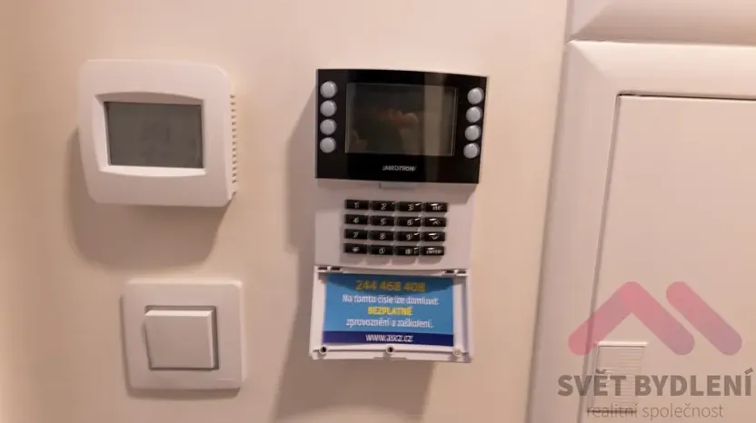 Pronájem bytu 1+kk, Praha - Žižkov, Šrámkové, 34 m2