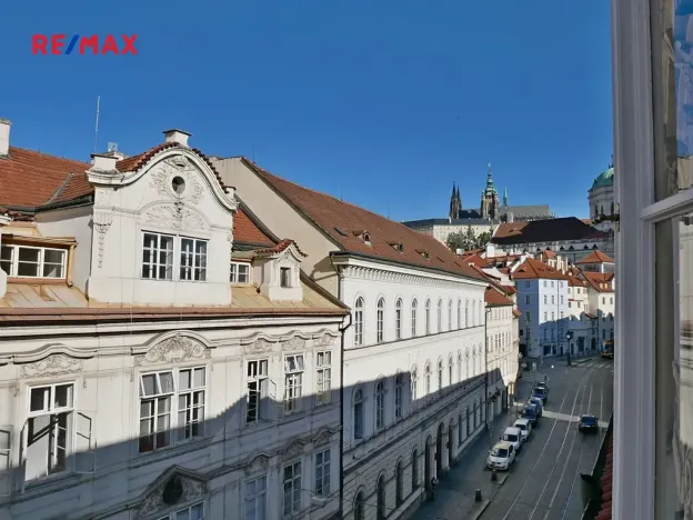 Pronájem kanceláře, Praha - Malá Strana, Karmelitská, 28 m2