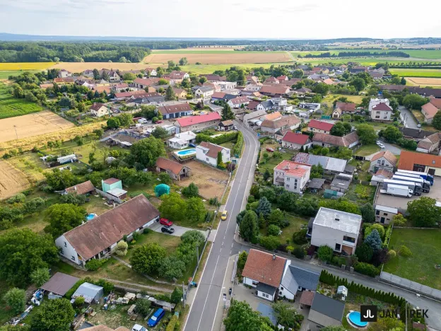 Prodej pozemku, Křičeň, 1045 m2