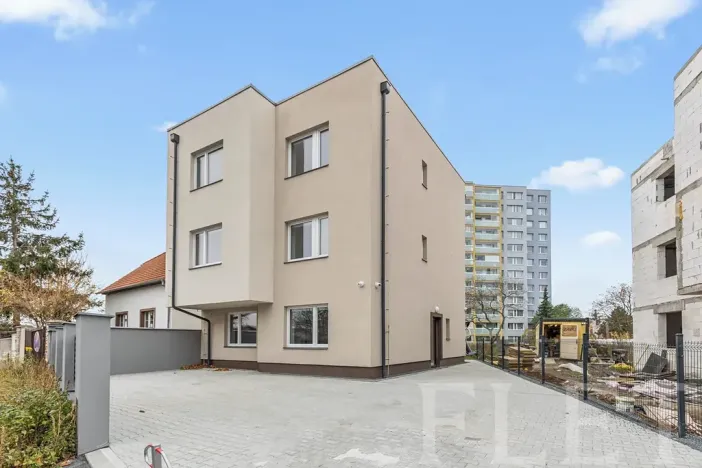 Pronájem bytu 1+kk, Praha - Hloubětín, Kukelská, 20 m2