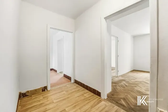 Prodej bytu 2+1, Rybitví, Činžovních domů, 58 m2