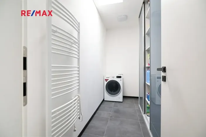 Prodej rodinného domu, Hovorčovice, Na Konci světa, 188 m2