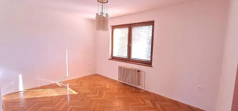 Prodej rodinného domu, Lomnička, 300 m2