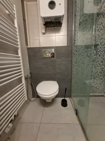 Pronájem bytu 2+kk, Praha - Kobylisy, Uzavřená, 48 m2