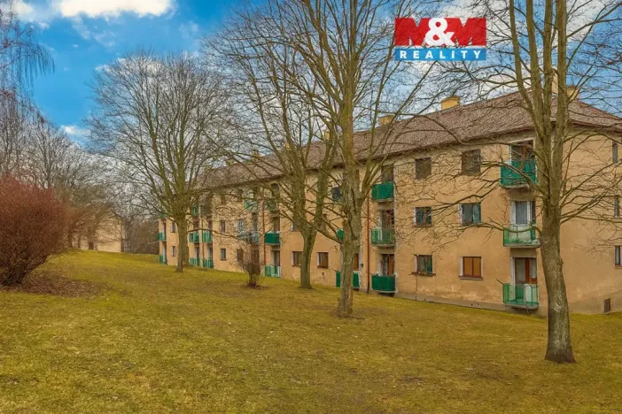 Pronájem bytu 2+1, Chvaletice, Dukelská, 46 m2