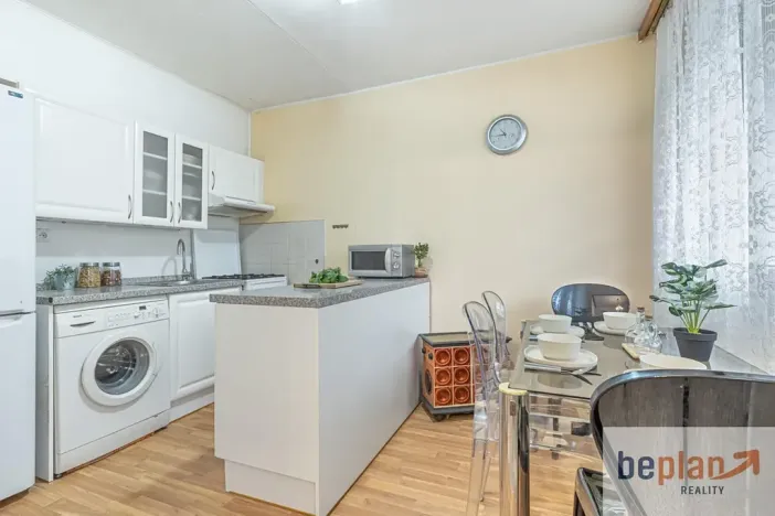 Prodej bytu 3+1, Praha - Prosek, Bílinská, 62 m2