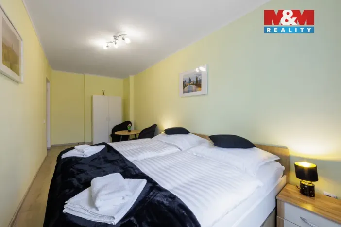 Prodej bytu 2+1, Karlovy Vary, nábřeží Jana Palacha, 63 m2