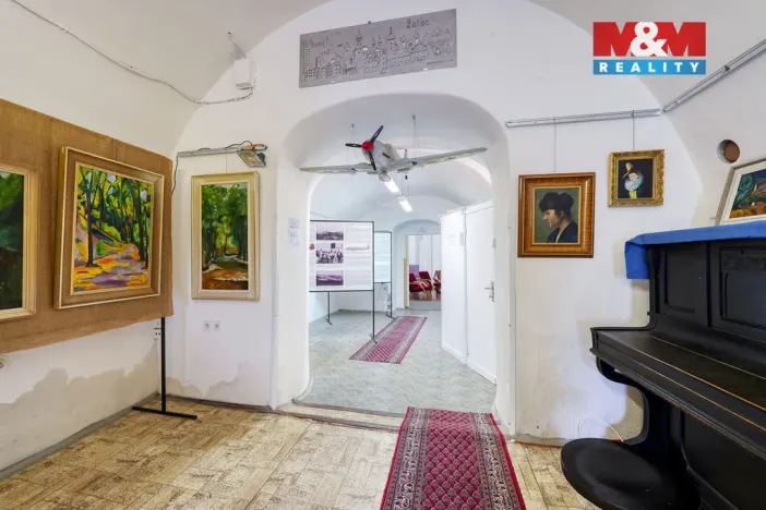 Pronájem obchodního prostoru, Žatec, náměstí Svobody, 80 m2