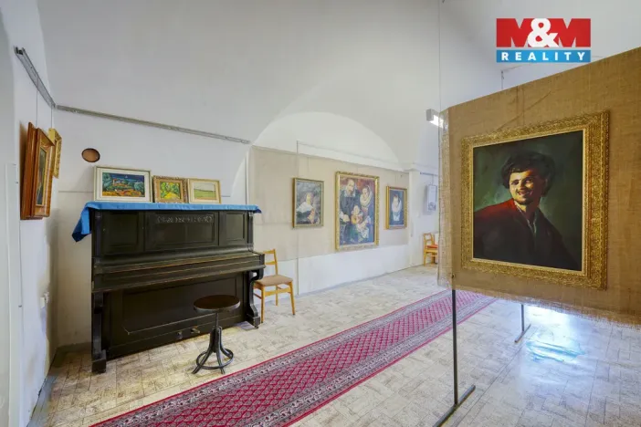 Pronájem obchodního prostoru, Žatec, náměstí Svobody, 80 m2