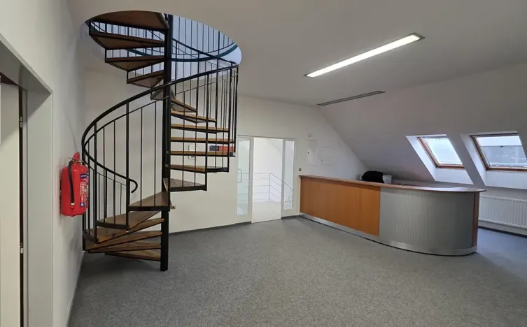 Pronájem kanceláře, Brno, Bieblova, 458 m2