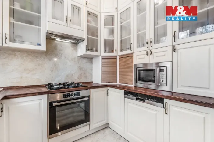 Prodej rodinného domu, Libčice nad Vltavou, Letecká, 200 m2