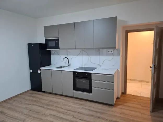 Pronájem bytu 2+kk, Praha - Žižkov, Basilejské náměstí, 48 m2