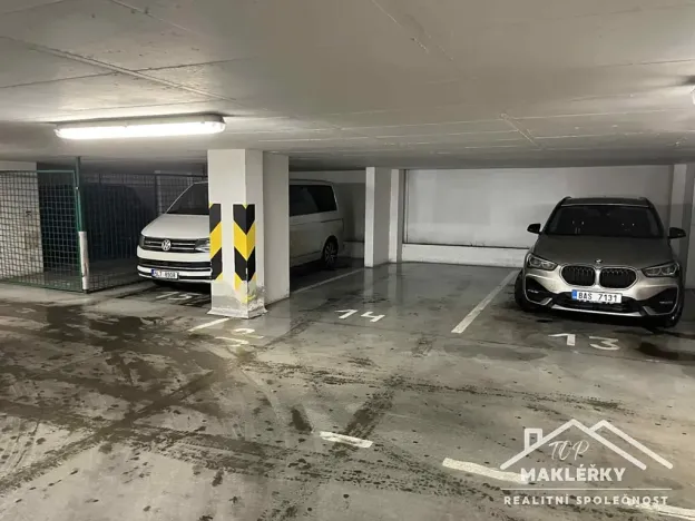Prodej garážového stání, Praha - Modřany, Plovdivská, 14 m2