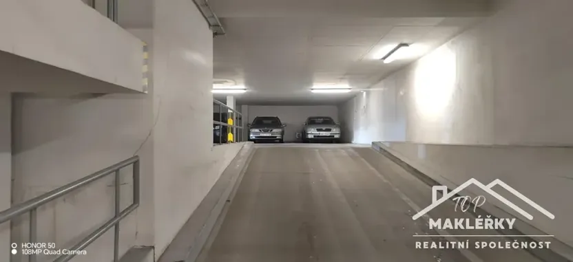 Prodej garážového stání, Praha - Modřany, Plovdivská, 14 m2