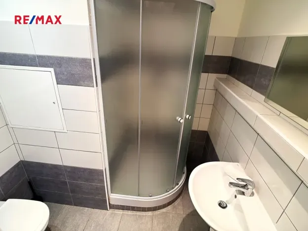 Pronájem bytu 1+kk, Praha - Chodov, Valentova, 29 m2