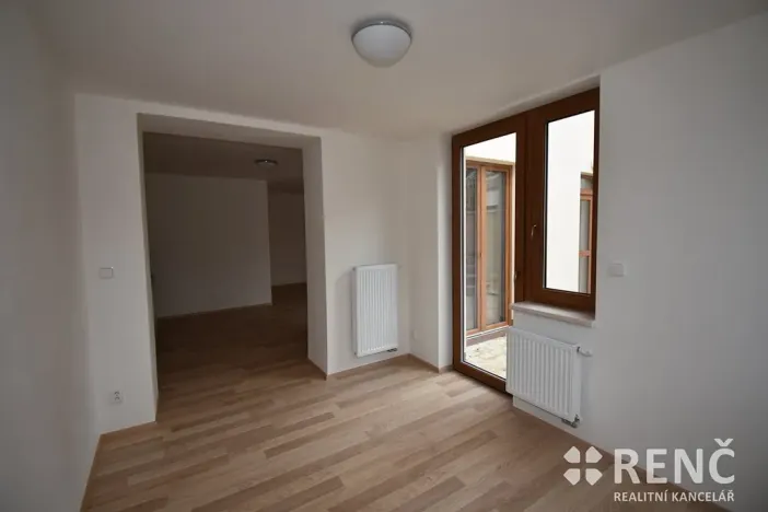 Pronájem bytu 2+kk, Brno, Churého, 41 m2