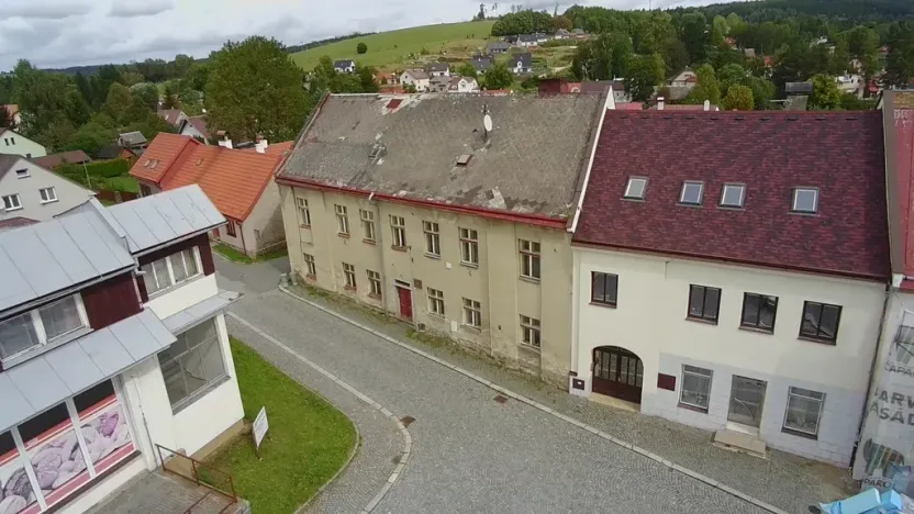 Prodej vícegeneračního domu, Svratka, 280 m2