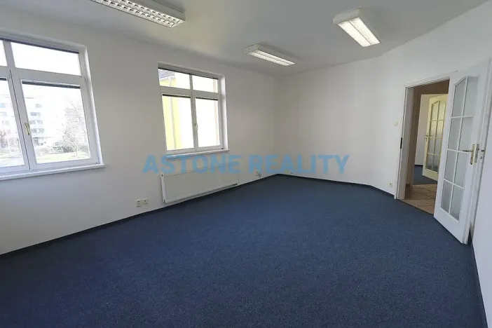 Pronájem kanceláře, Praha - Hloubětín, Klánovická, 78 m2