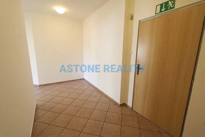 Pronájem kanceláře, Praha - Hloubětín, Klánovická, 78 m2