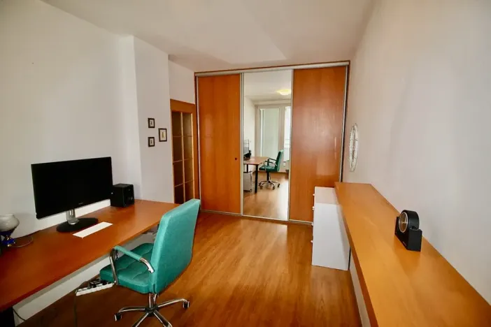 Prodej bytu 2+kk, Praha - Prosek, Nad šestikopy, 57 m2