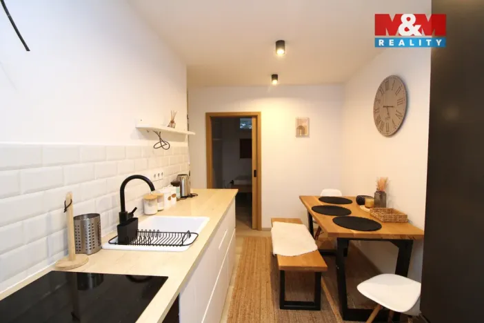 Pronájem bytu 2+1, Měšice, Revoluční, 42 m2