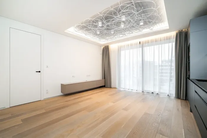 Pronájem bytu 2+kk, Praha - Holešovice, Komunardů, 60 m2