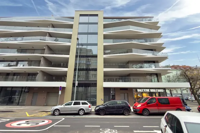 Pronájem bytu 2+kk, Praha - Holešovice, Komunardů, 60 m2