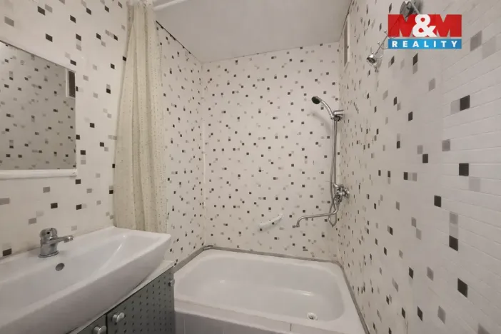 Pronájem bytu 1+kk, Most, K. H. Máchy, 34 m2