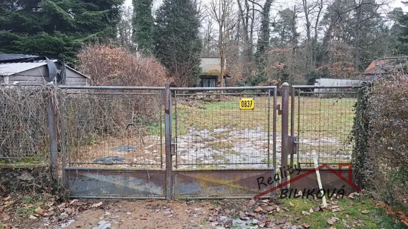 Prodej pozemku pro bydlení, Káraný, K. Čapka, 812 m2