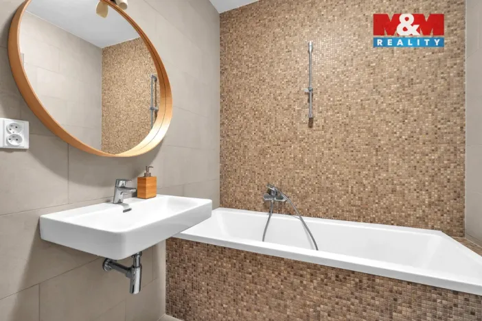 Prodej bytu 3+kk, Pardubice - Bílé Předměstí, Husova, 84 m2