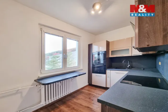 Pronájem bytu 3+1, Karlovy Vary, Budovatelů, 72 m2