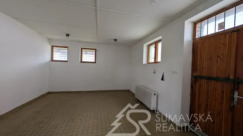 Prodej obchodního prostoru, Žihobce, 330 m2