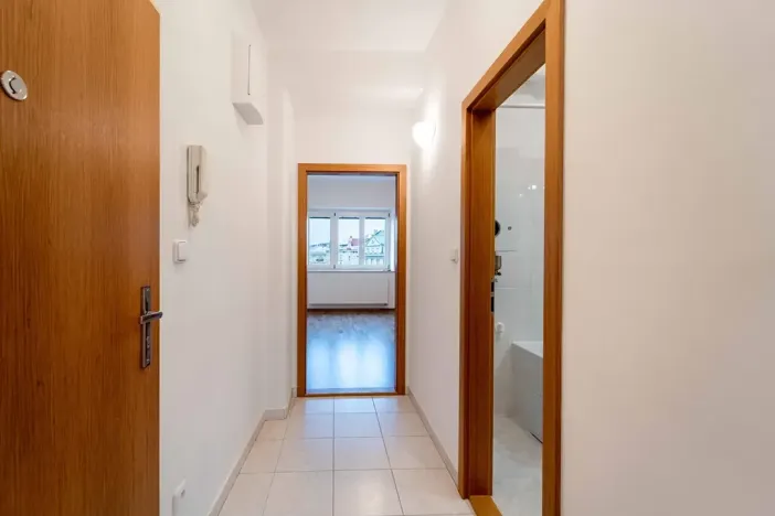 Pronájem bytu 1+1, Olomouc, Na Bystřičce, 41 m2