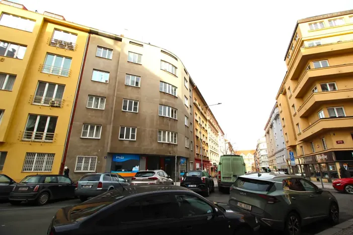 Prodej bytu 2+1, Praha - Dejvice, Kafkova, 59 m2