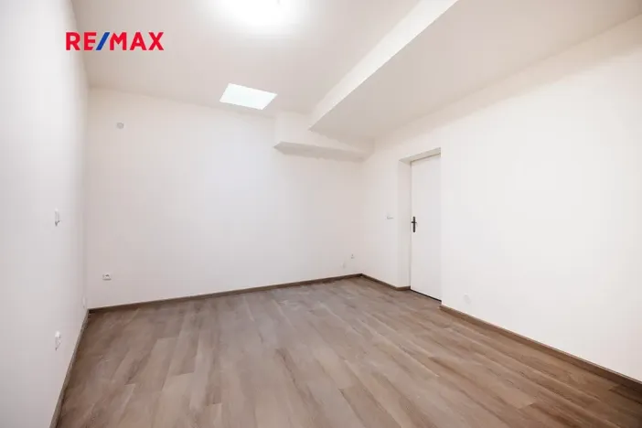 Pronájem bytu 2+1, Kladno, Dr. Vrbenského, 67 m2