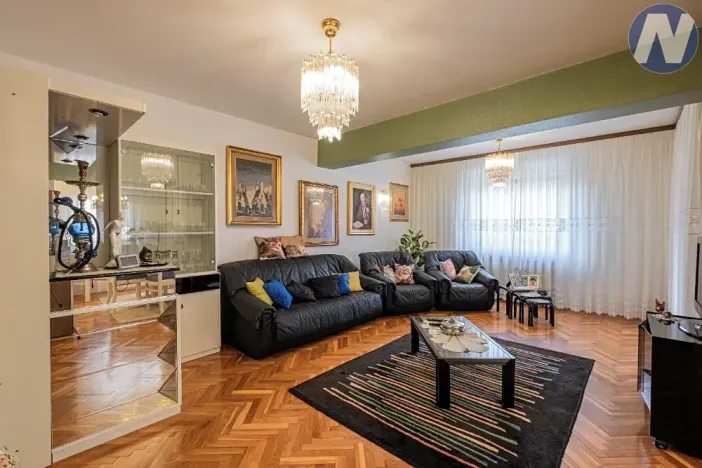 Prodej rodinného domu, Medulin, Chorvatsko, Dvorine, 155 m2