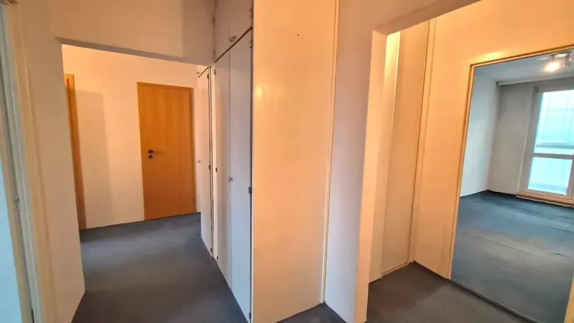 Pronájem bytu 3+1, Praha - Modřany, Vokrojova, 73 m2