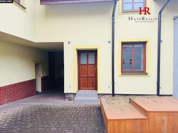 Pronájem bytu 2+kk, Benešov, Malé náměstí, 40 m2