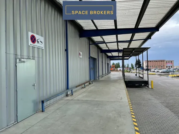 Pronájem skladu, Brno, 2300 m2