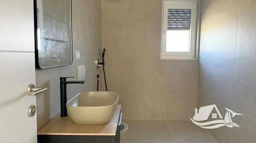 Prodej bytu 4+kk, Tribunj, Chorvatsko, 95 m2