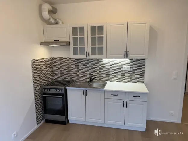 Pronájem bytu 1+kk, Praha - Hostivař, Nurmiho, 32 m2